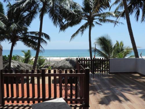 Хиккадува: Yula Beach