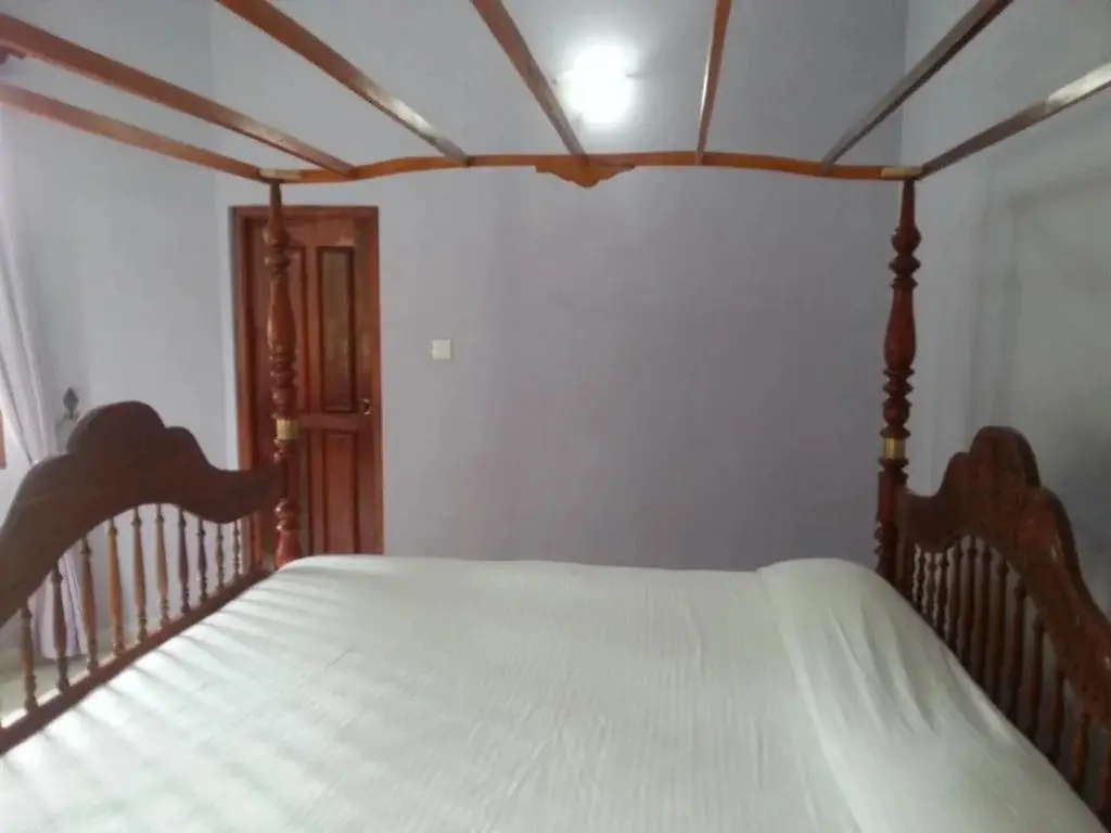 Хиккадува: Mountain Villa