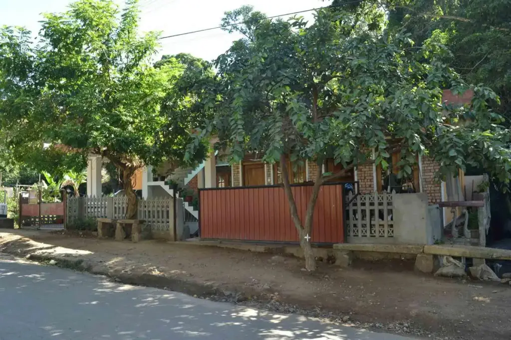 Элла: Silent Night Homestay