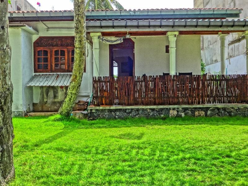 Schone Beach Villa Habaraduwa — фото 1