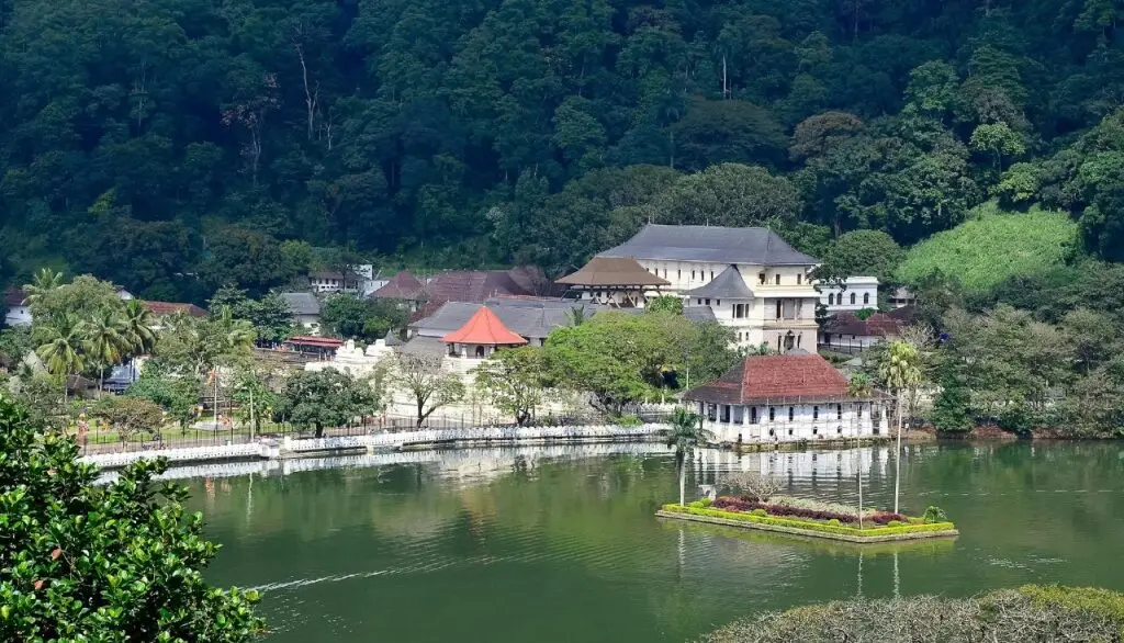 Канди: Green Terrace Villa And Spa