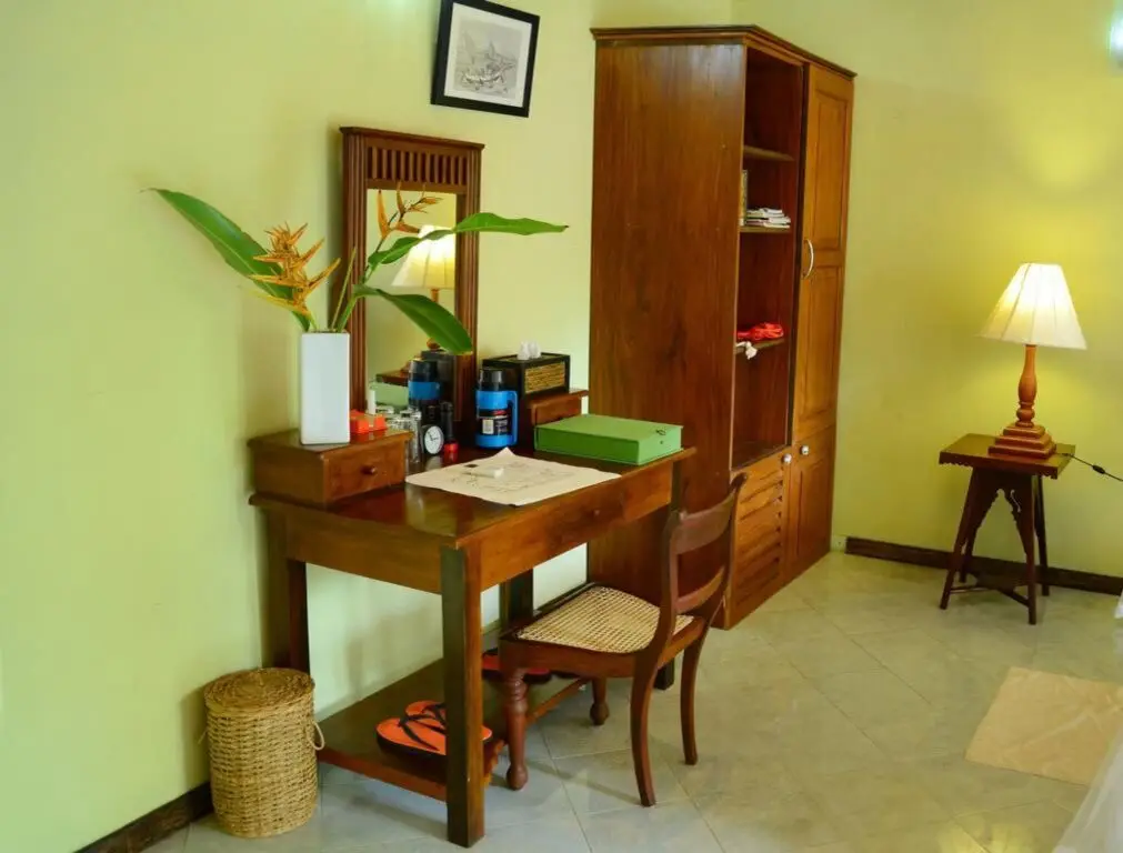 Унаватуна: Tropical Retreat