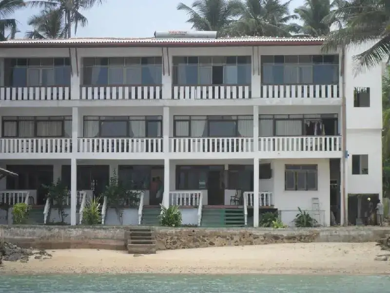 Unawatuna Mbr Resort — фото 1