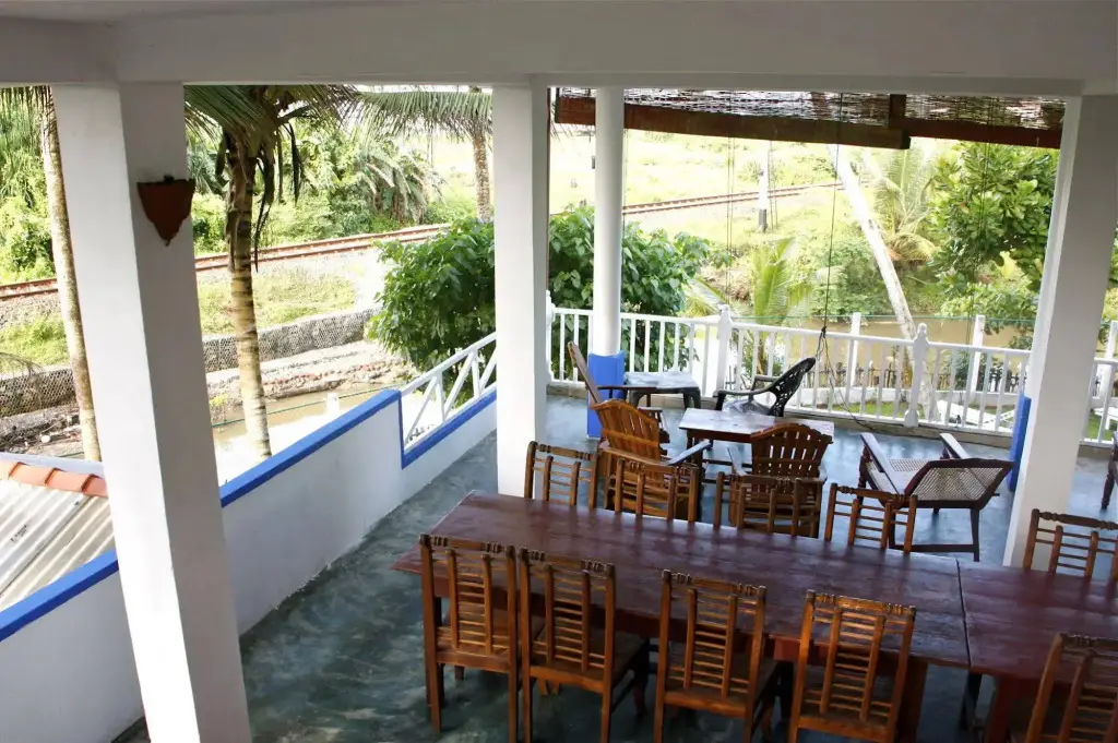 Ахангама: Asanka Surf House