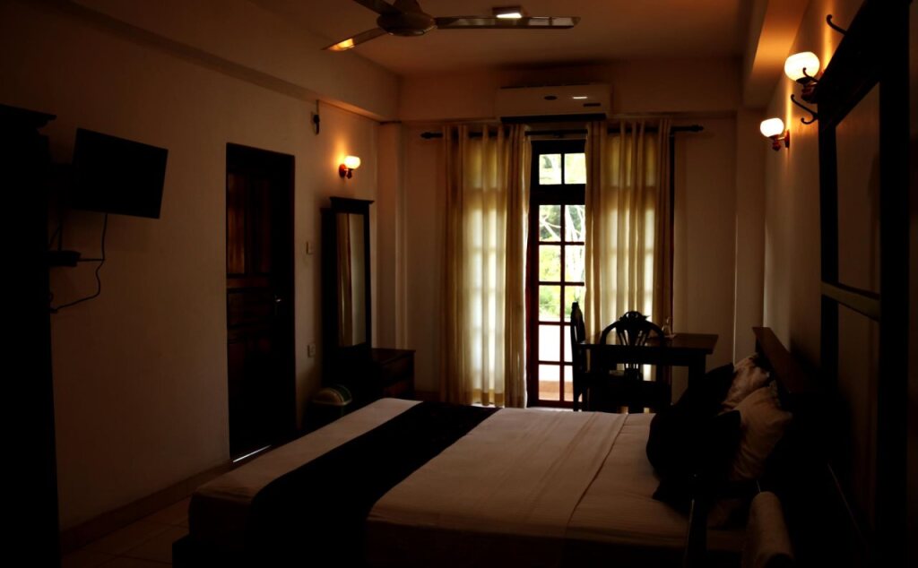 Канди: Hotel Mapura