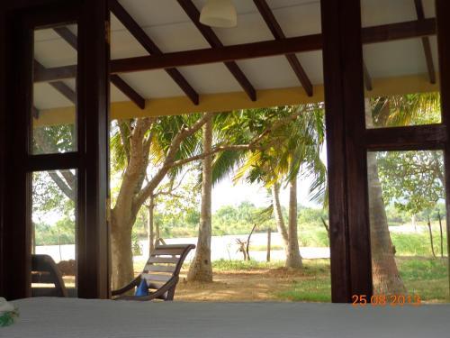 Катарагама: Goyagala Lake Resort
