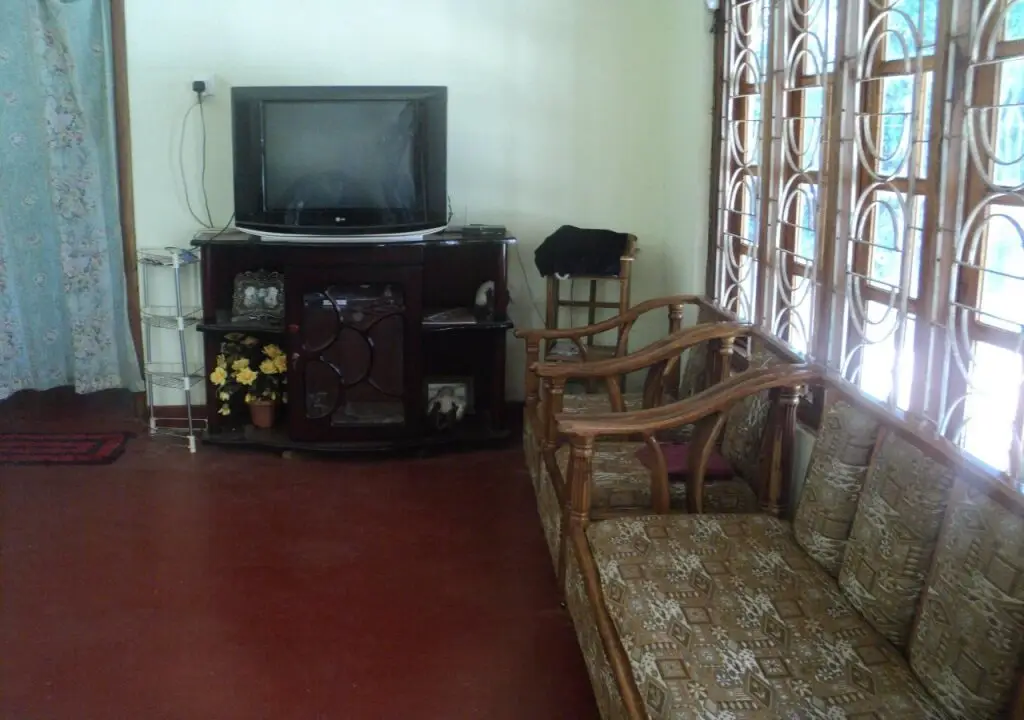 Полоннарува: Cannel Side Guest House