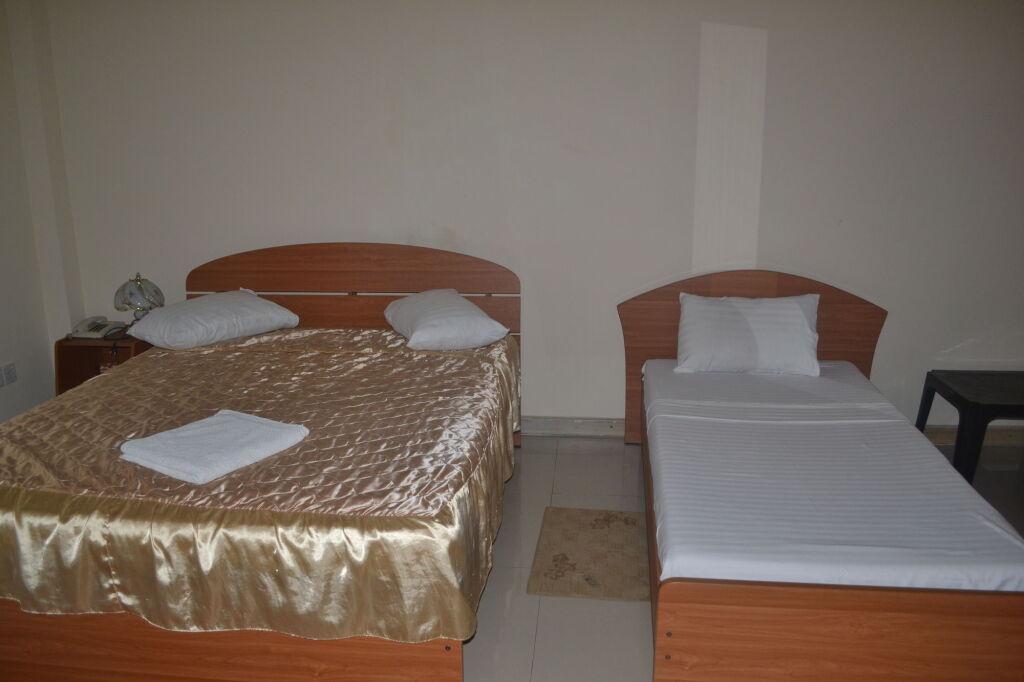 Вавуния: Thampa Tourist Hotel in Vavuniya