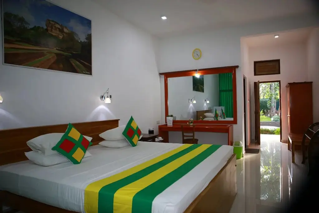 Хабарана: Acme Transit Hotel