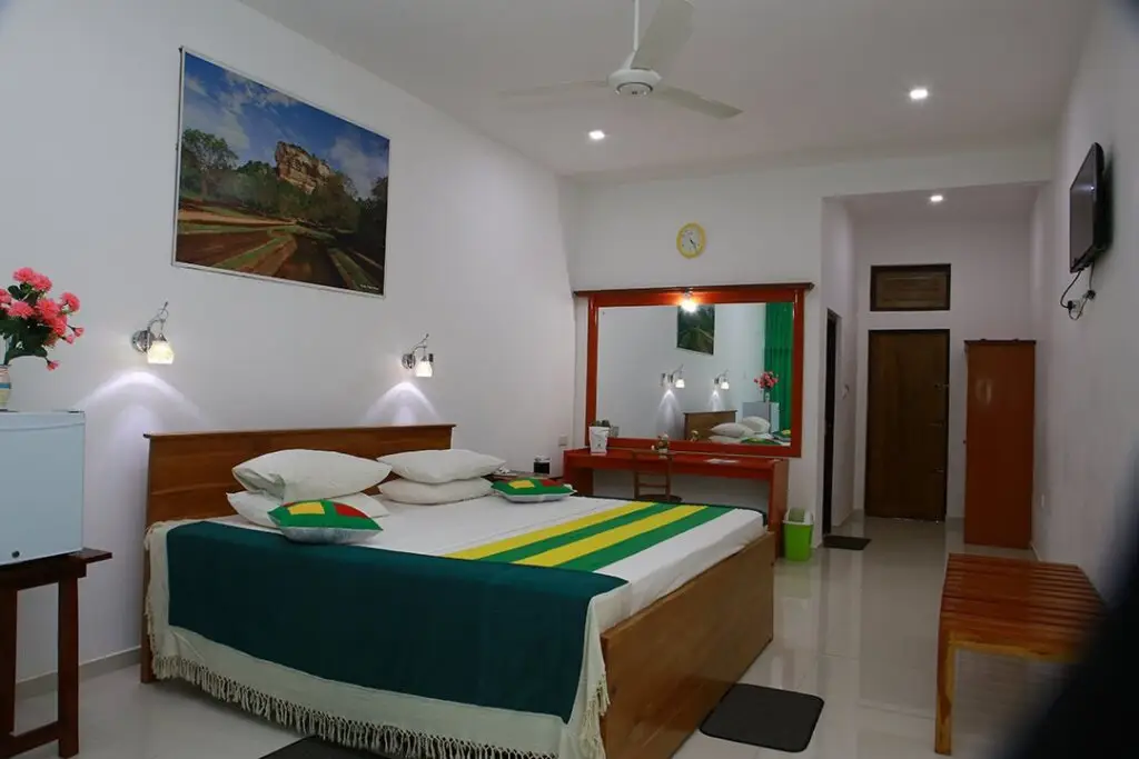 Хабарана: Acme Transit Hotel