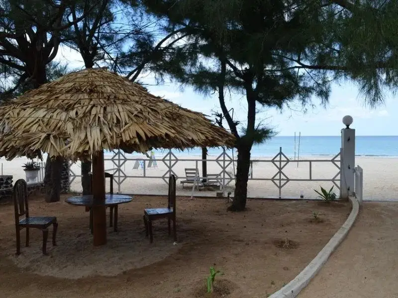 Тринкомали: Silver Beach Hotel