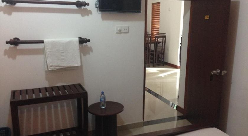 Анурадхапура: Hotel Savonrich