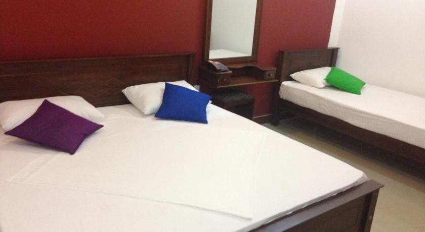 Анурадхапура: Hotel Savonrich