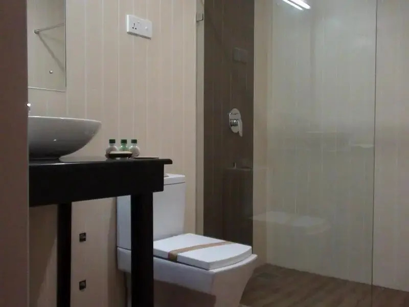 Канди: Hotel Estelle
