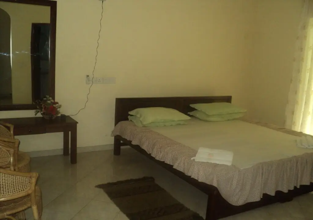 Пиннавала: Rundeepa Hotel