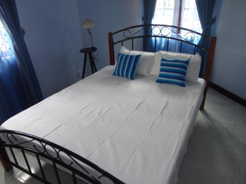 Канди: Sherenes Homestay