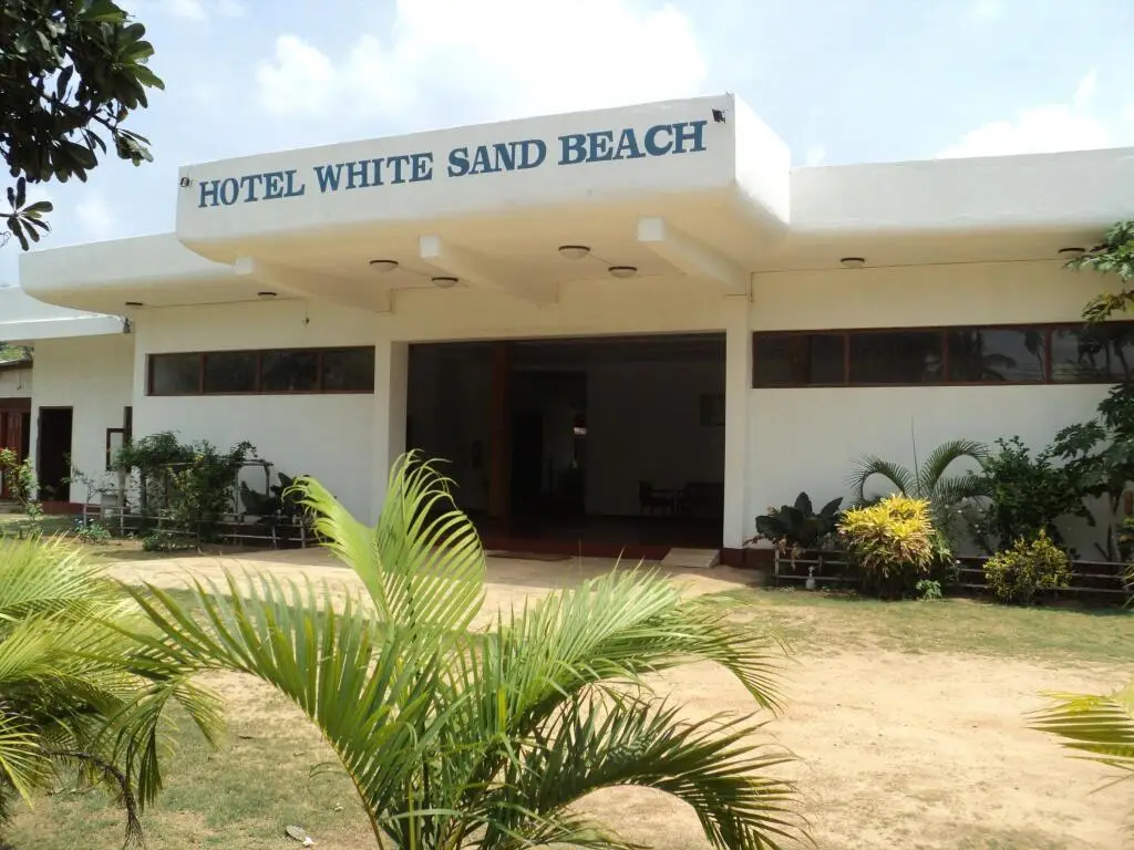 White Sand Beach Inn — фото 1