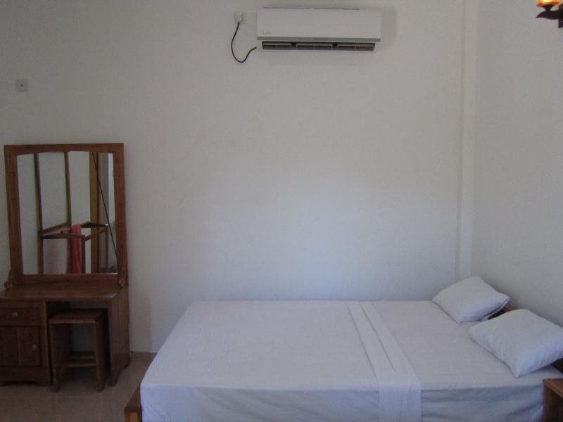 Удавалаве: Hotel Gayan's