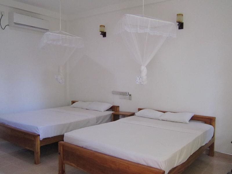 Удавалаве: Hotel Gayan's