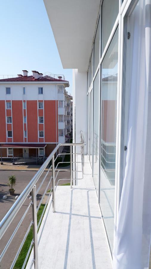 Адлер: Happy Place apartments City