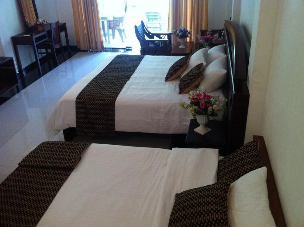 Mangroven River View Hotel — фото 1