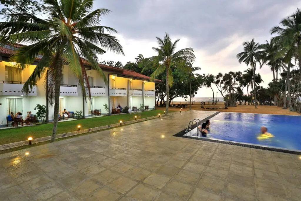Ваддува: Hibiscus Beach Hotel And Villas