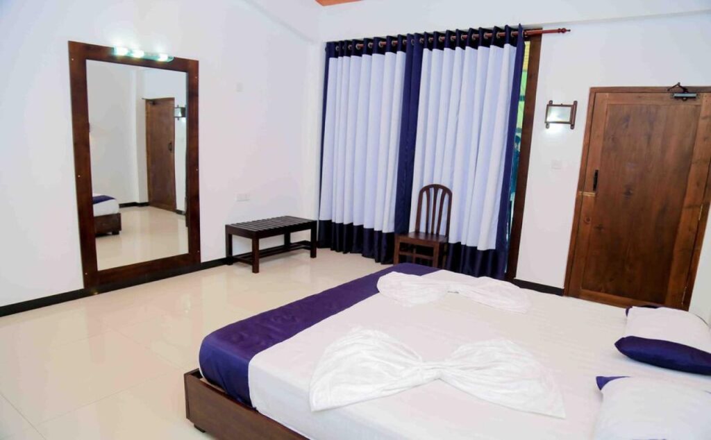 Тангалла: Gayana Hotel