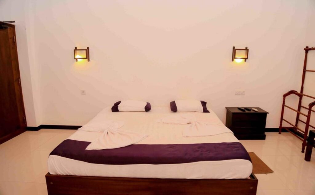 Тангалла: Gayana Hotel