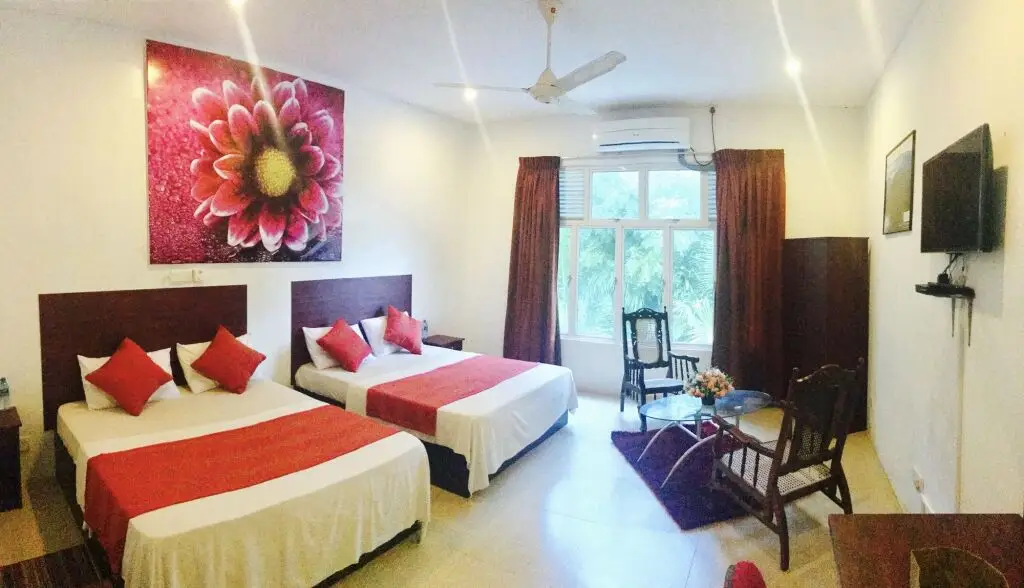Аругам-Бэй: Palm Grove Holiday Inn
