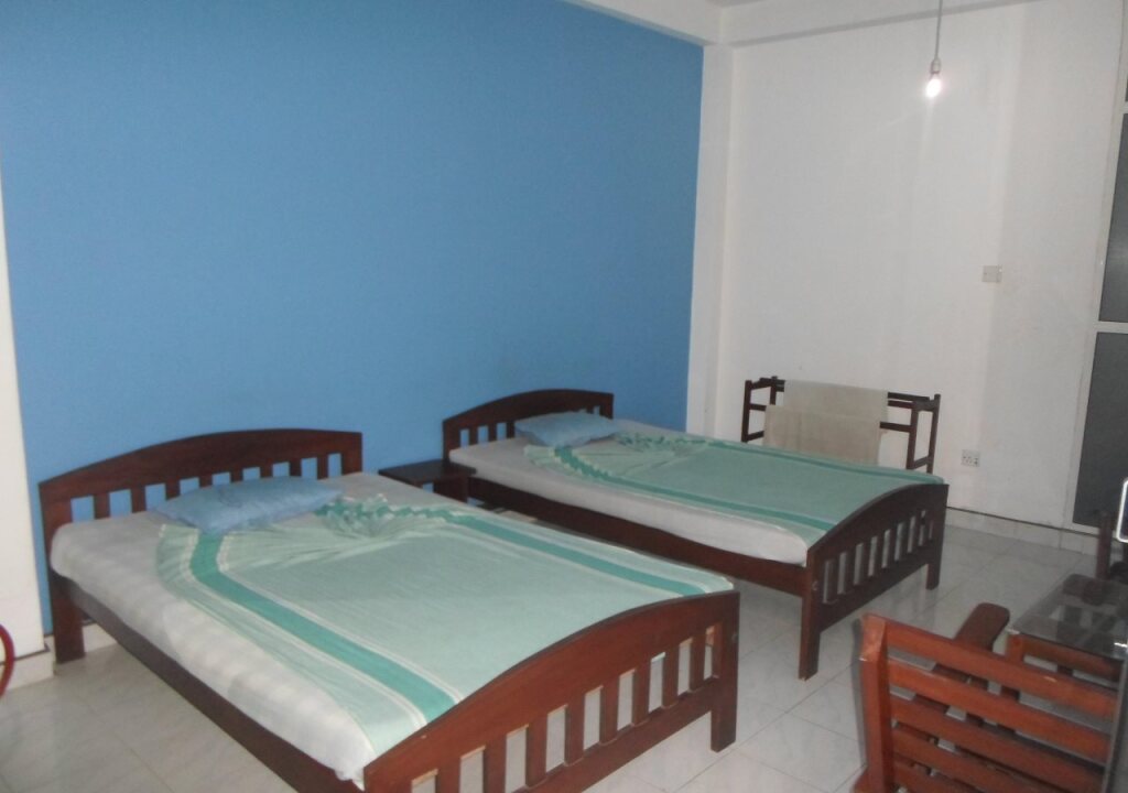Канди: The Kingdom Gate Hotel
