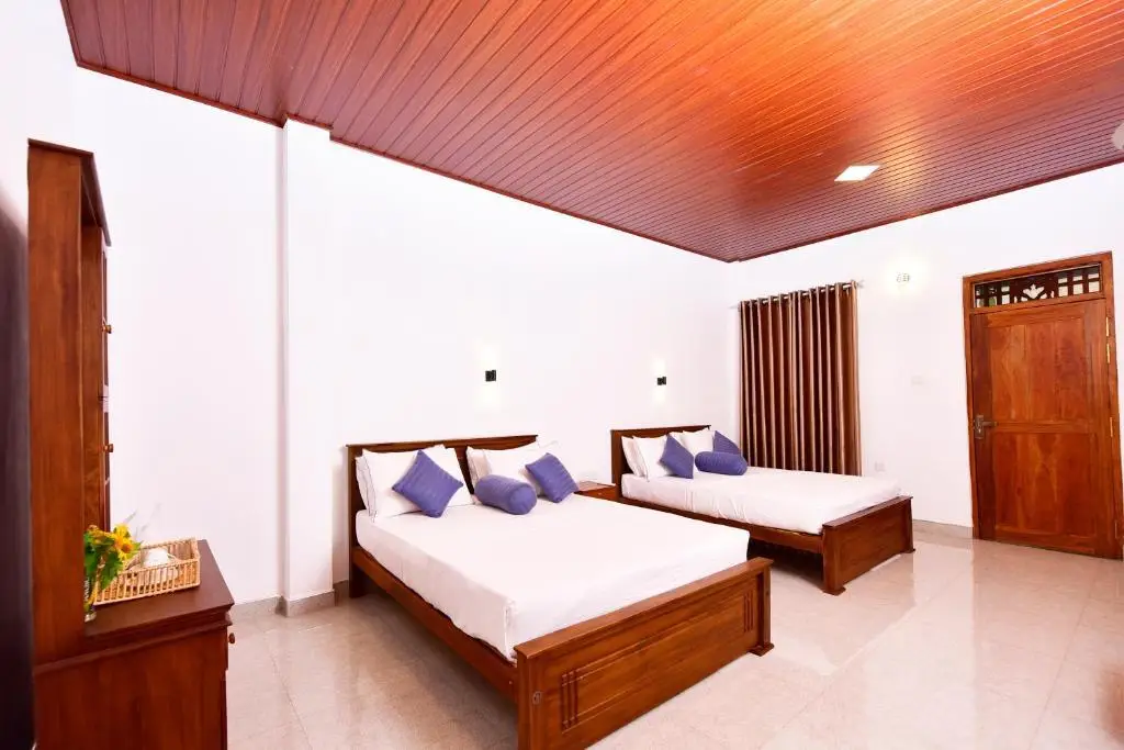 Хингуракгода: Ariya Rest House