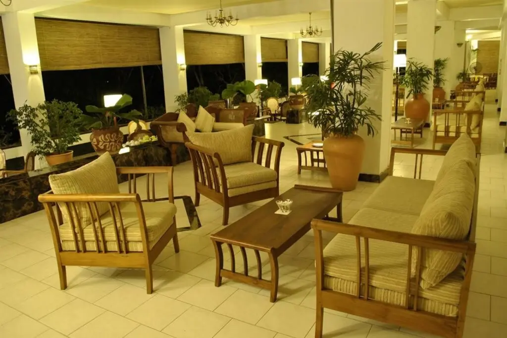 Ратнапура: Ratnaloka Tour Inn