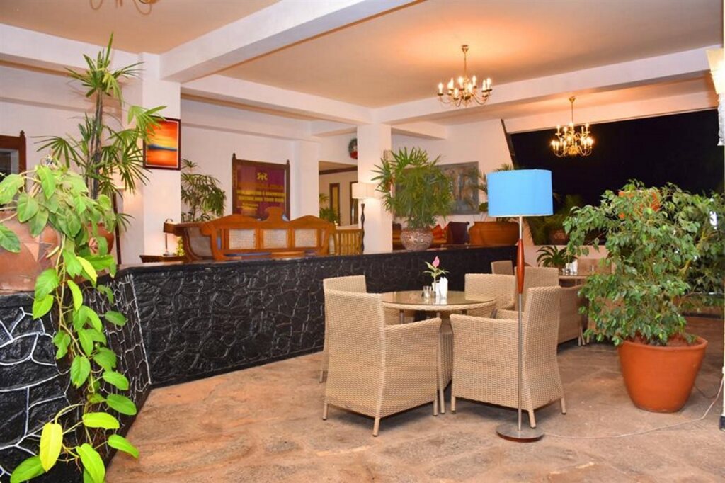 Ратнапура: Ratnaloka Tour Inn