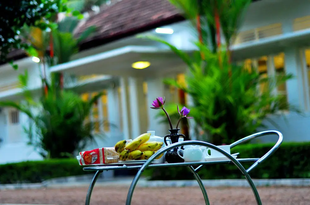 Индурува: Village Headman's Bungalow