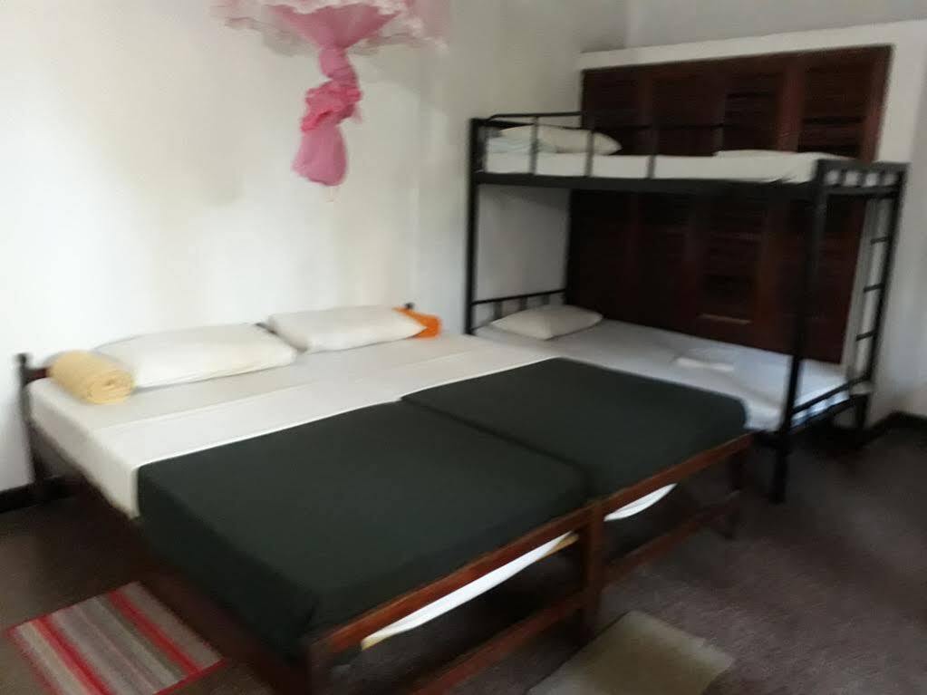 Канди: Drop Hostel