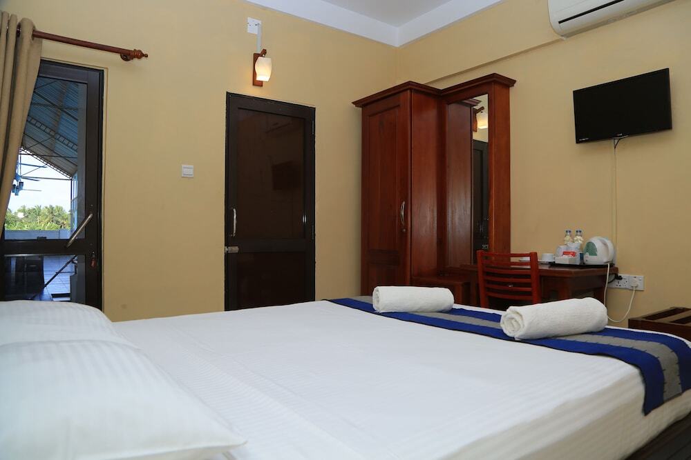 Джафна: PJ Hotels