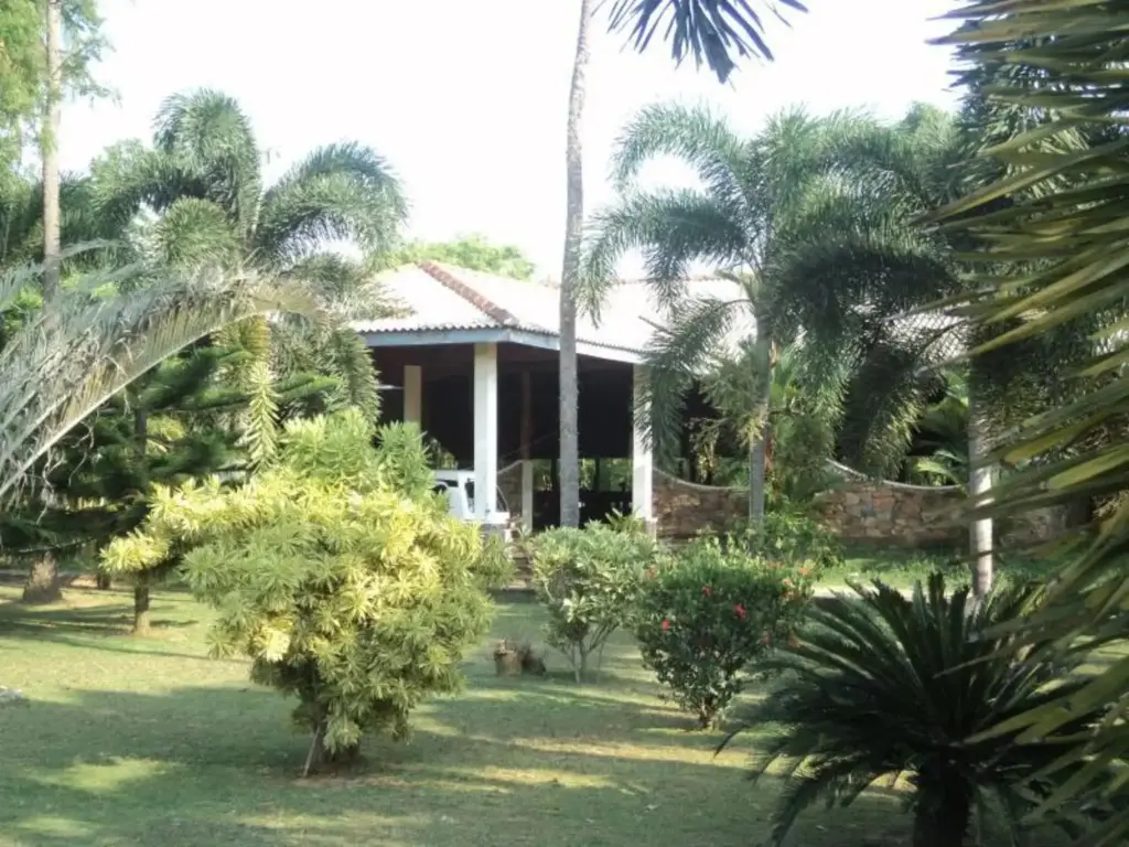 Путталам: Royal Green Garden Hotel