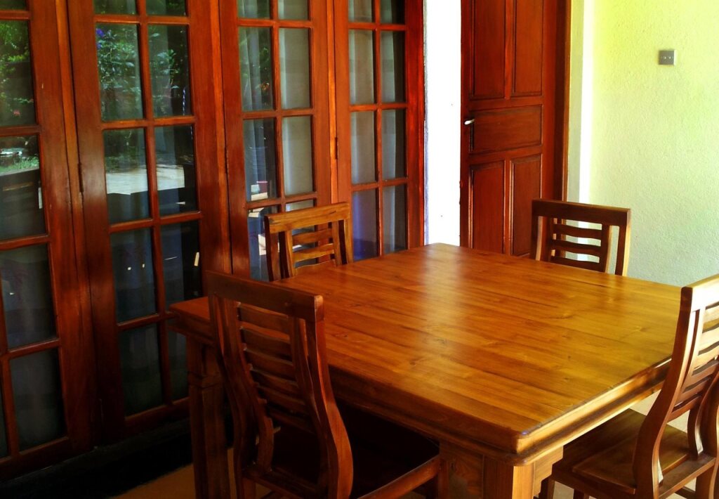 Берувела: Tony Guest House