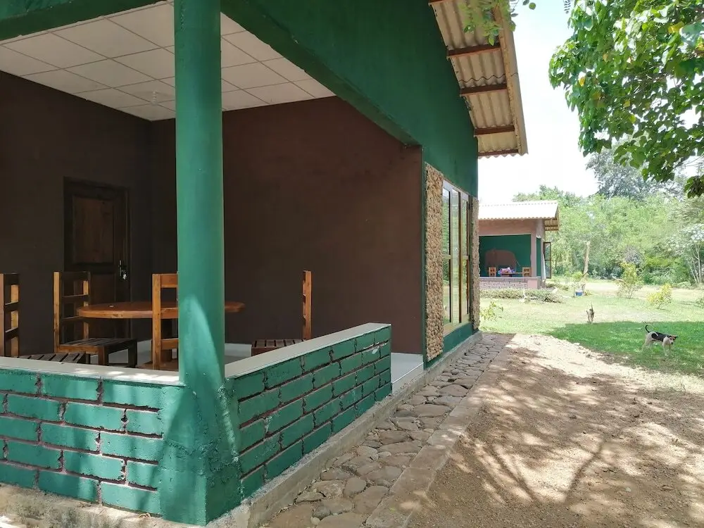 Удавалаве: Silent Bungalow River Side