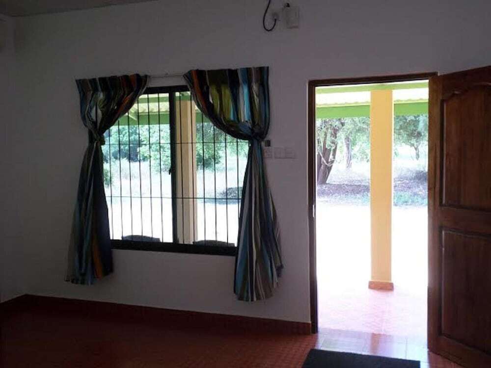 Анурадхапура: Wilpattu Dilsara Holiday Resort