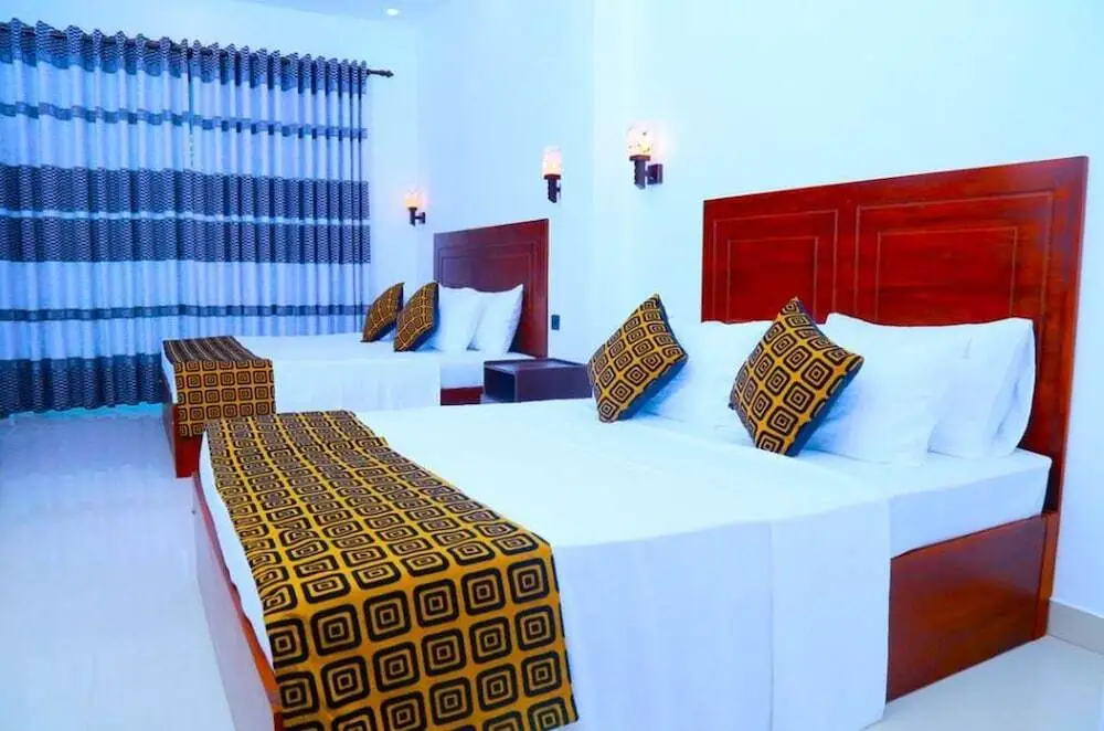 Велигама: Cafe Weligama