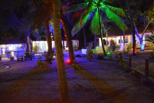 Аругам-Бэй: Tsunami Beach Hotel
