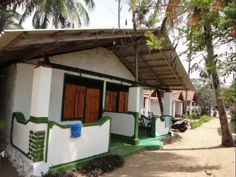 Калуванчикуду: Luckmins Guest House