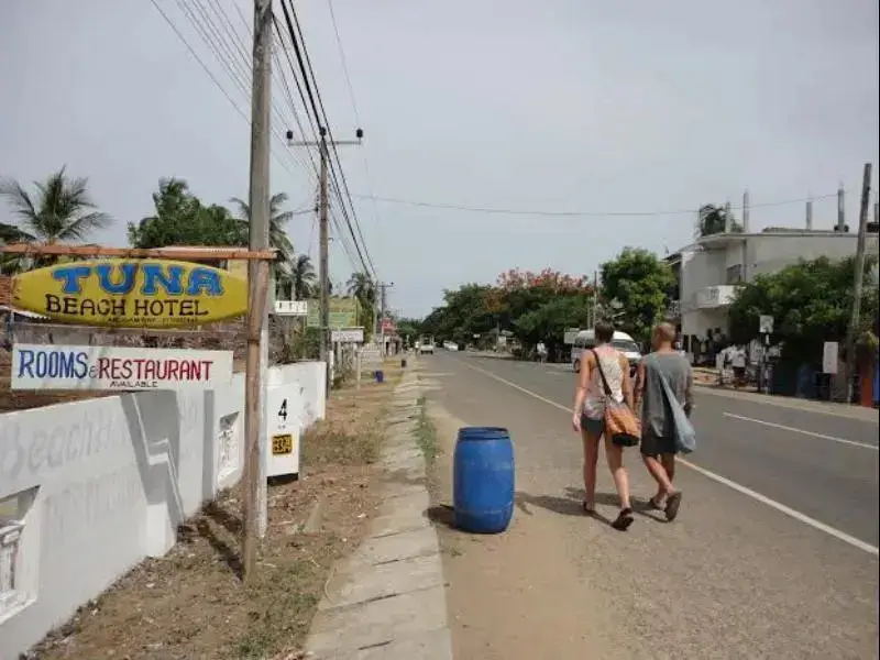 Калуванчикуду: Luckmins Guest House