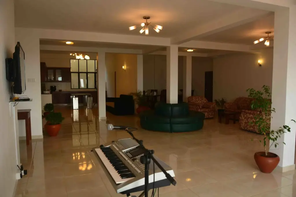 Kandy Highland Hotel — фото 1