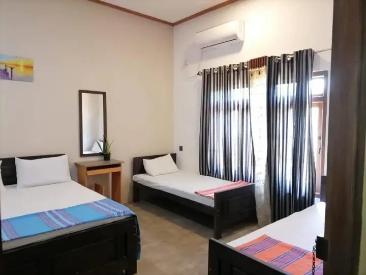 Хингуракгода: Home Stay