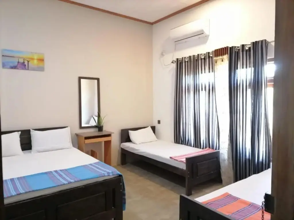 Хингуракгода: Home Stay