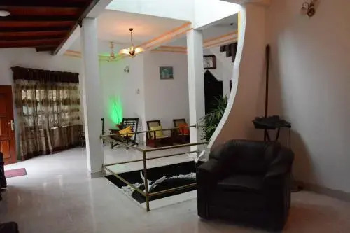 Галле: Home Living Unit