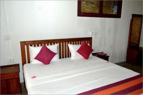 Ваддува: Claremont Lanka