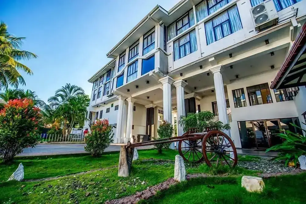 Махиянганая: G.M.T. Sorabora Village Hotel